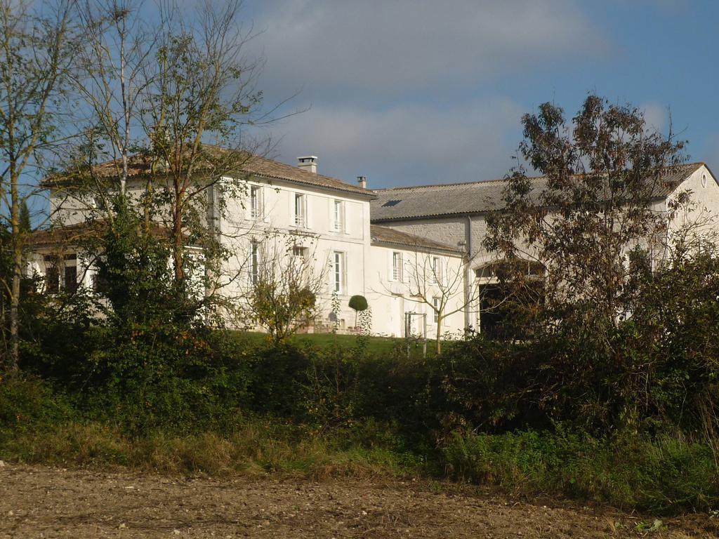 Chambres D'Hotes L'En Haut Des Vignes Mérignac Exterior foto